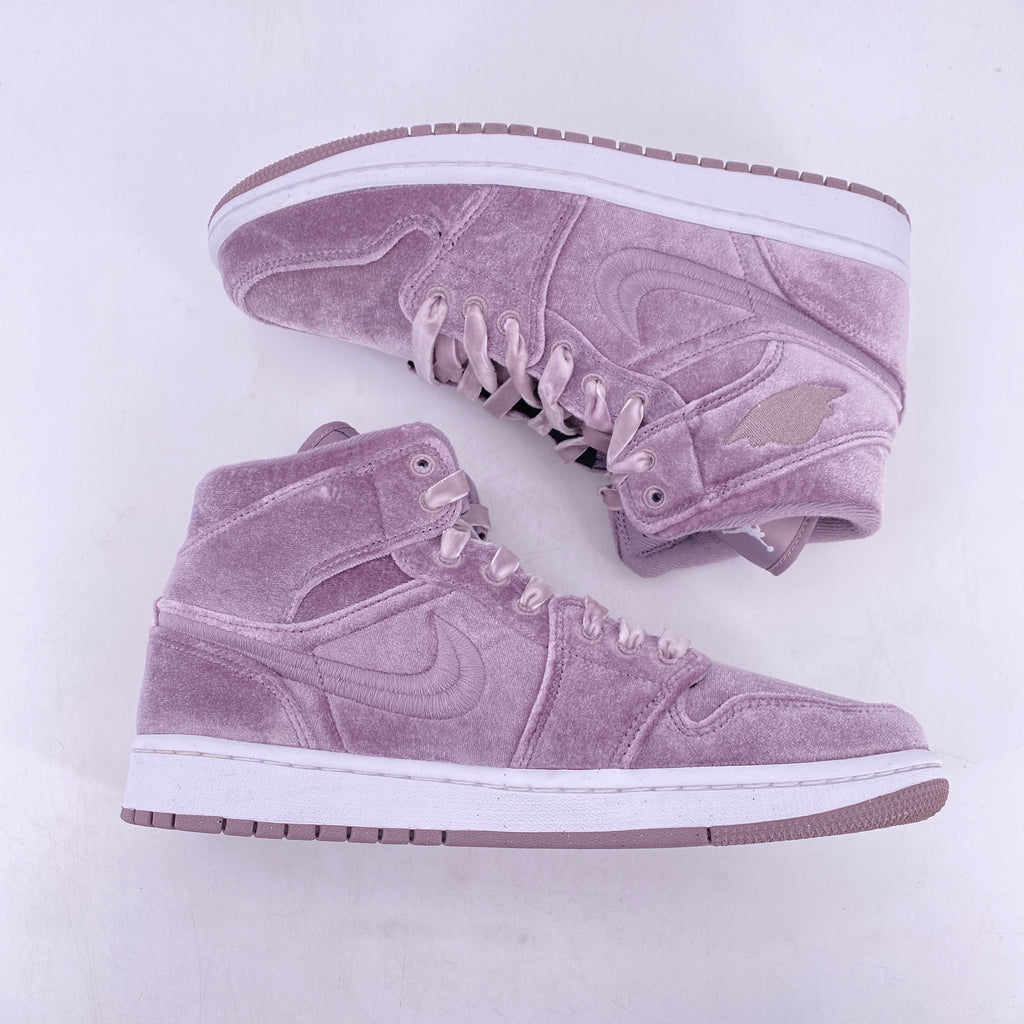 Air Jordan (W) 1 Retro Mid "Velvet Purple" 2022 Used Size 10W