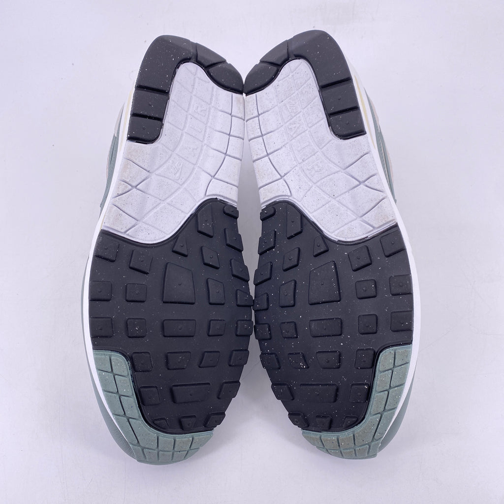 Nike Air Max 1 "White Mica Green" 2023 Used Size 11.5