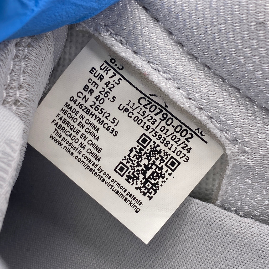 Air Jordan 1 Retro Low "Metallic Silver" 2024 Used Size 8.5