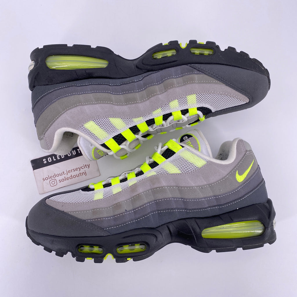 Nike Air Max 95 "Neon" 2025 Used Size 11.5