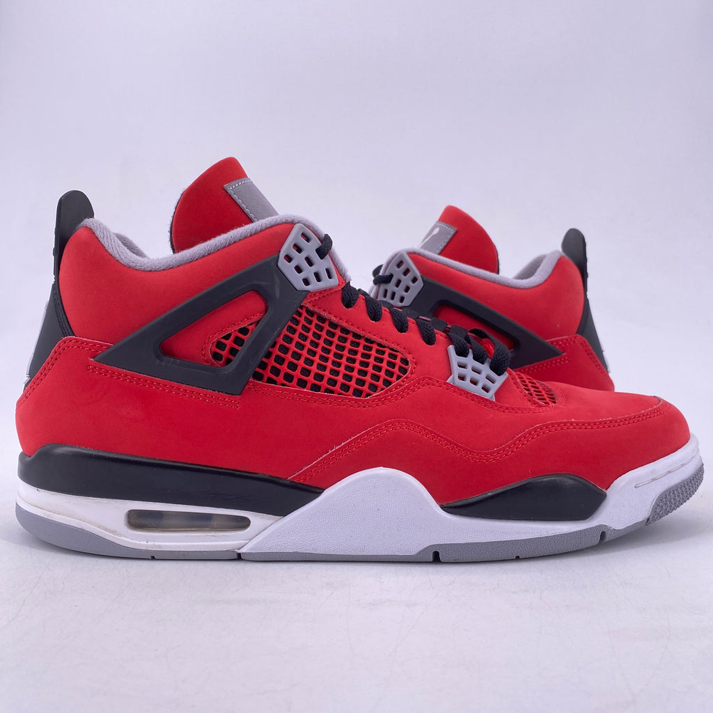 Air Jordan 4 Retro "Toro Bravo" 2026 Used Size 11.5