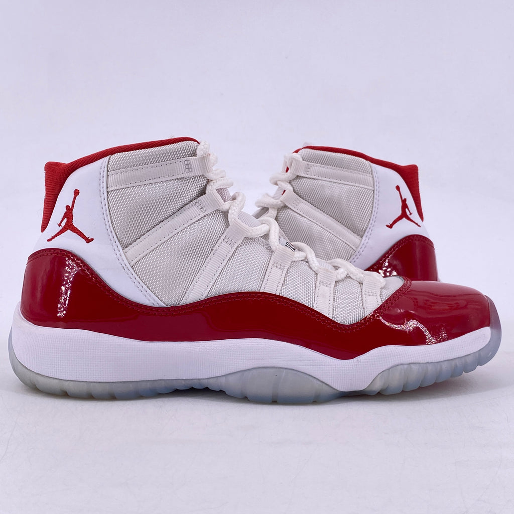 Air Jordan (GS) 11 Retro "Cherry" 2022 Used Size 7Y
