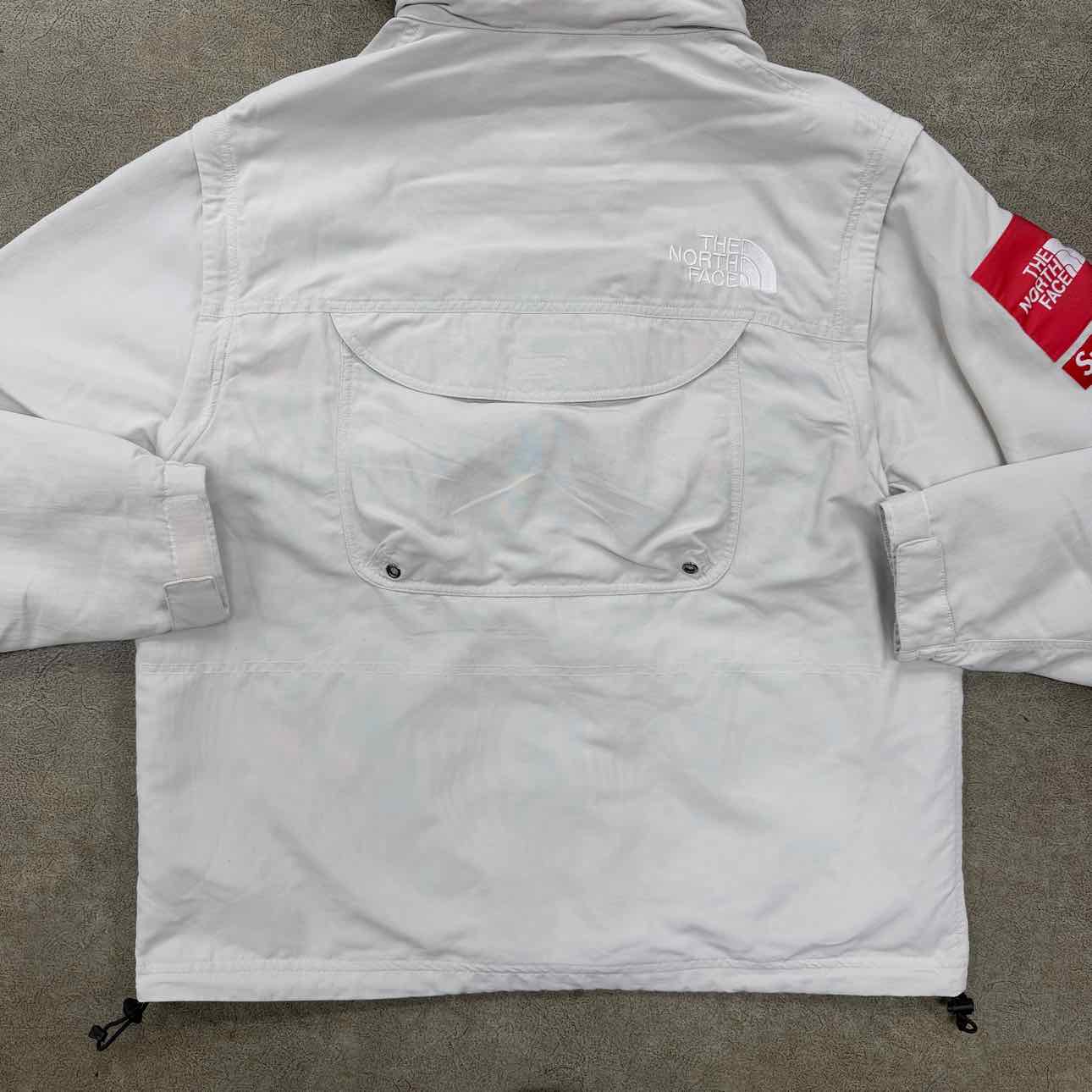 Supreme Jacket &quot;TREKKING&quot; White Used Size M