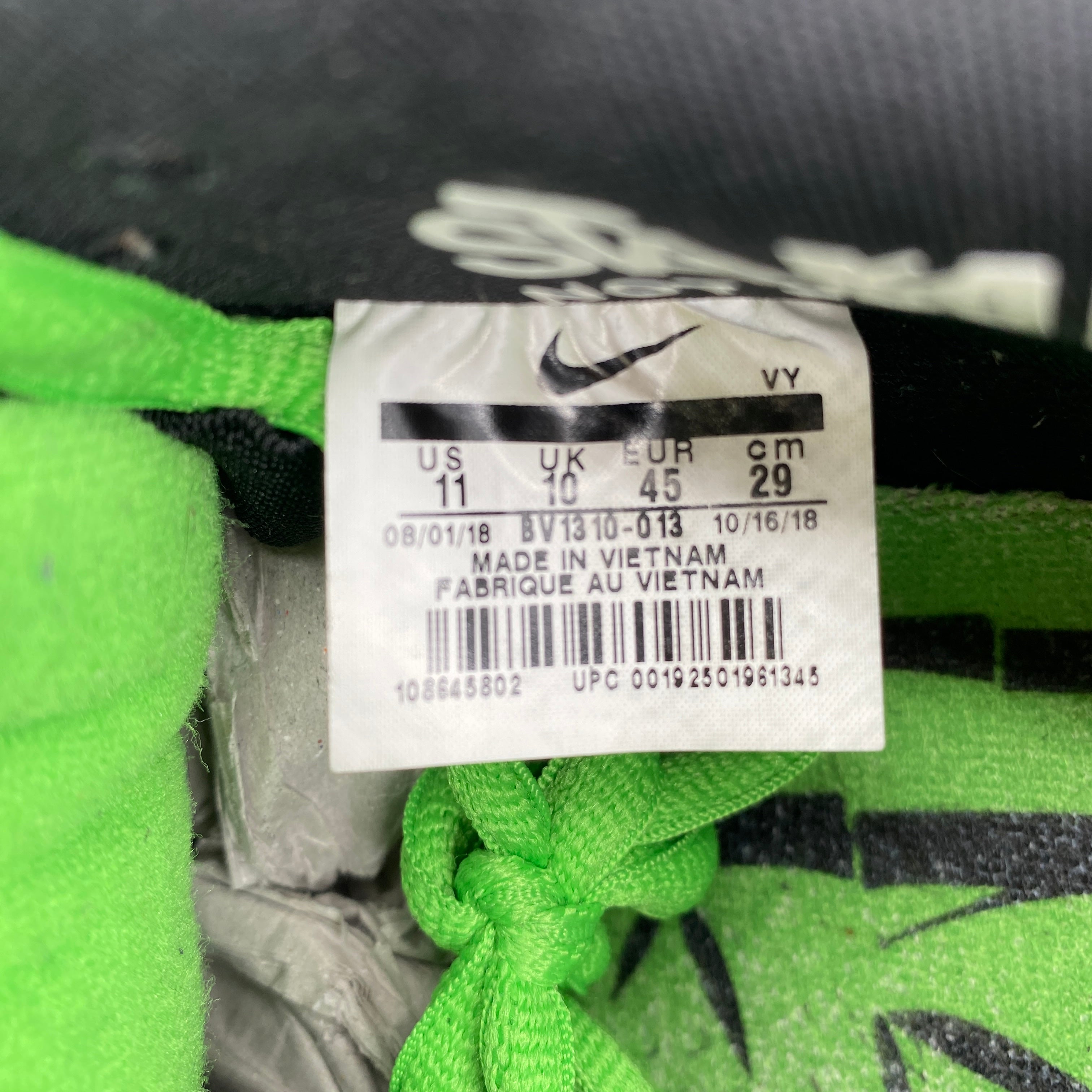 Nike SB Dunk Low &quot;Staple Panda Pigeon&quot; 2019 Used Size 11