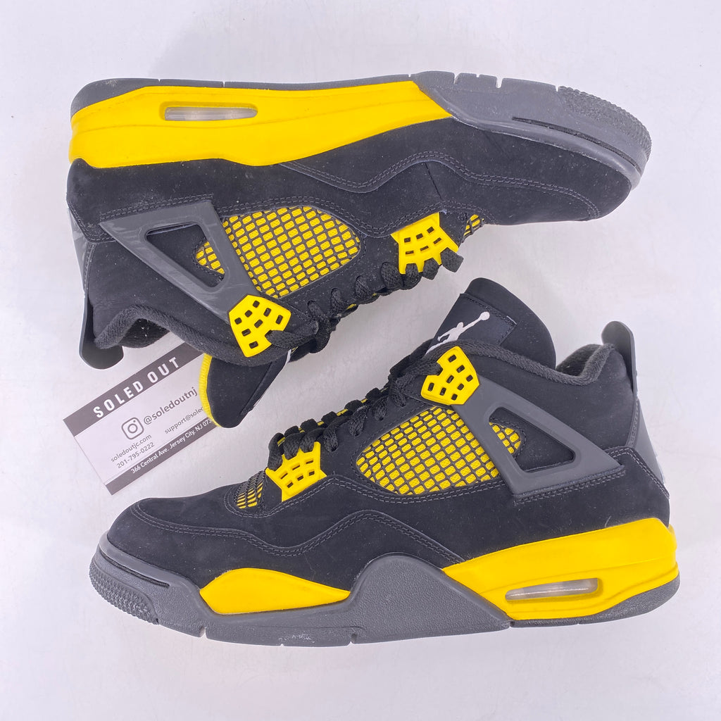 Air Jordan 4 Retro "Thunder" 2023 Used Size 9