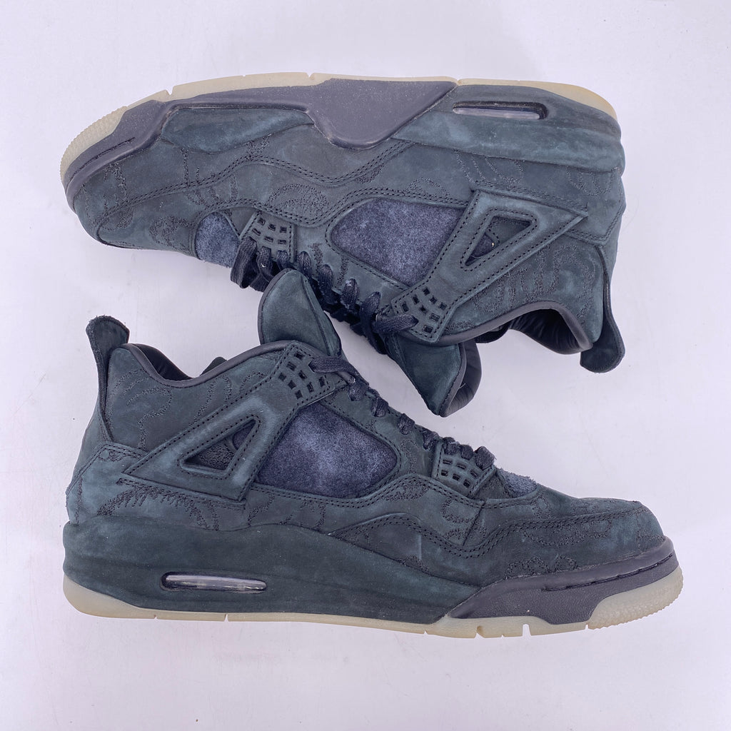 Air Jordan 4 Retro "Kaws Black" 2017 Used Size 10