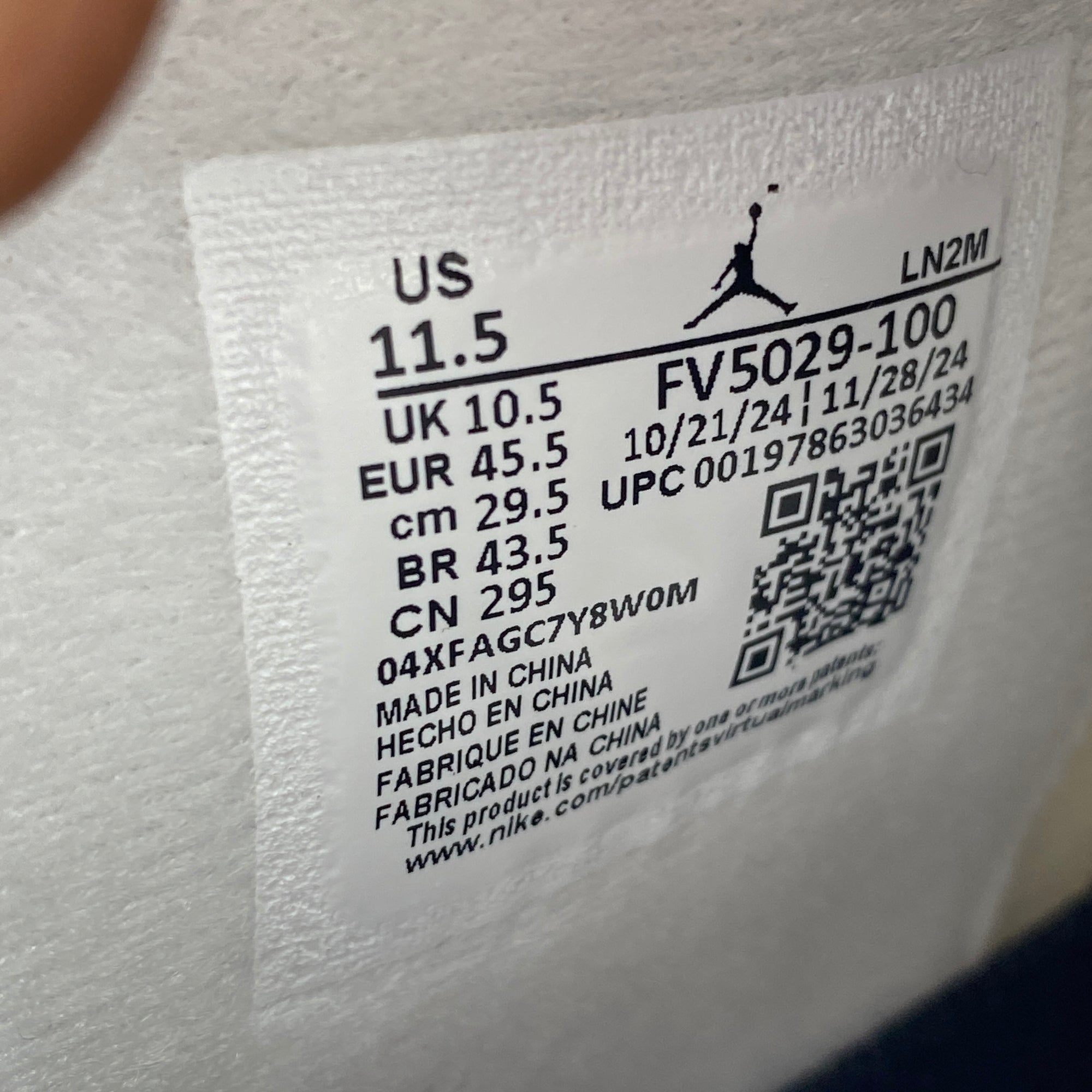 buy authentic nike sb dunks coming soon