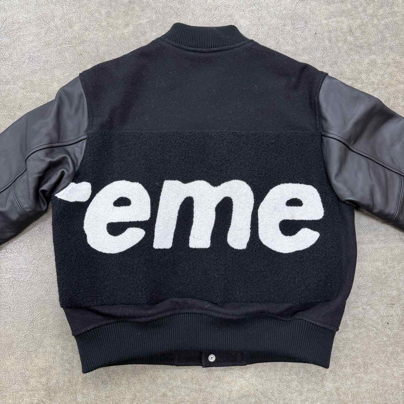 Supreme Jacket &quot;BIG LOGO CHENILLE&quot; Black Used Size S