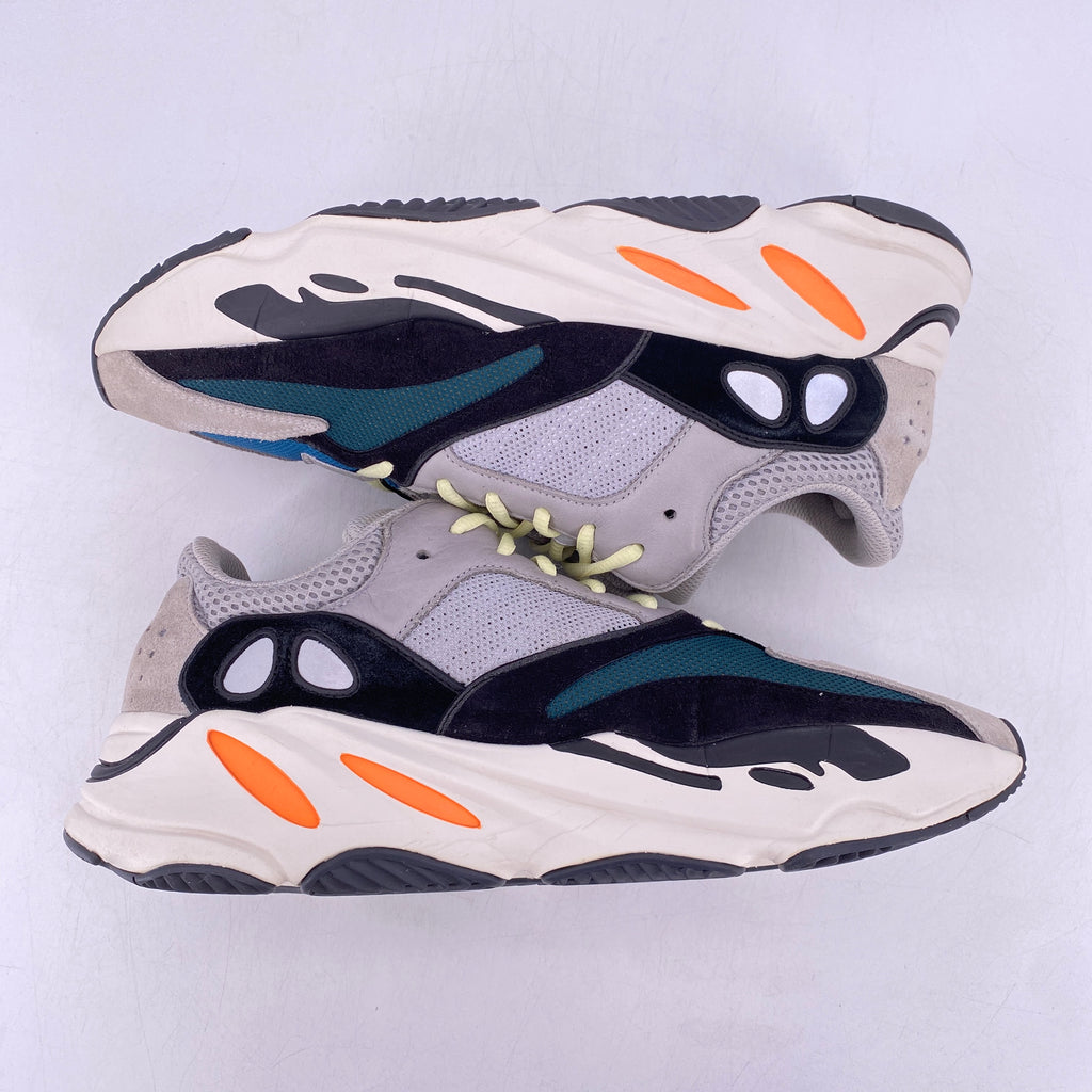 Yeezy 700 "Waverunner" 2017 Used Size 12