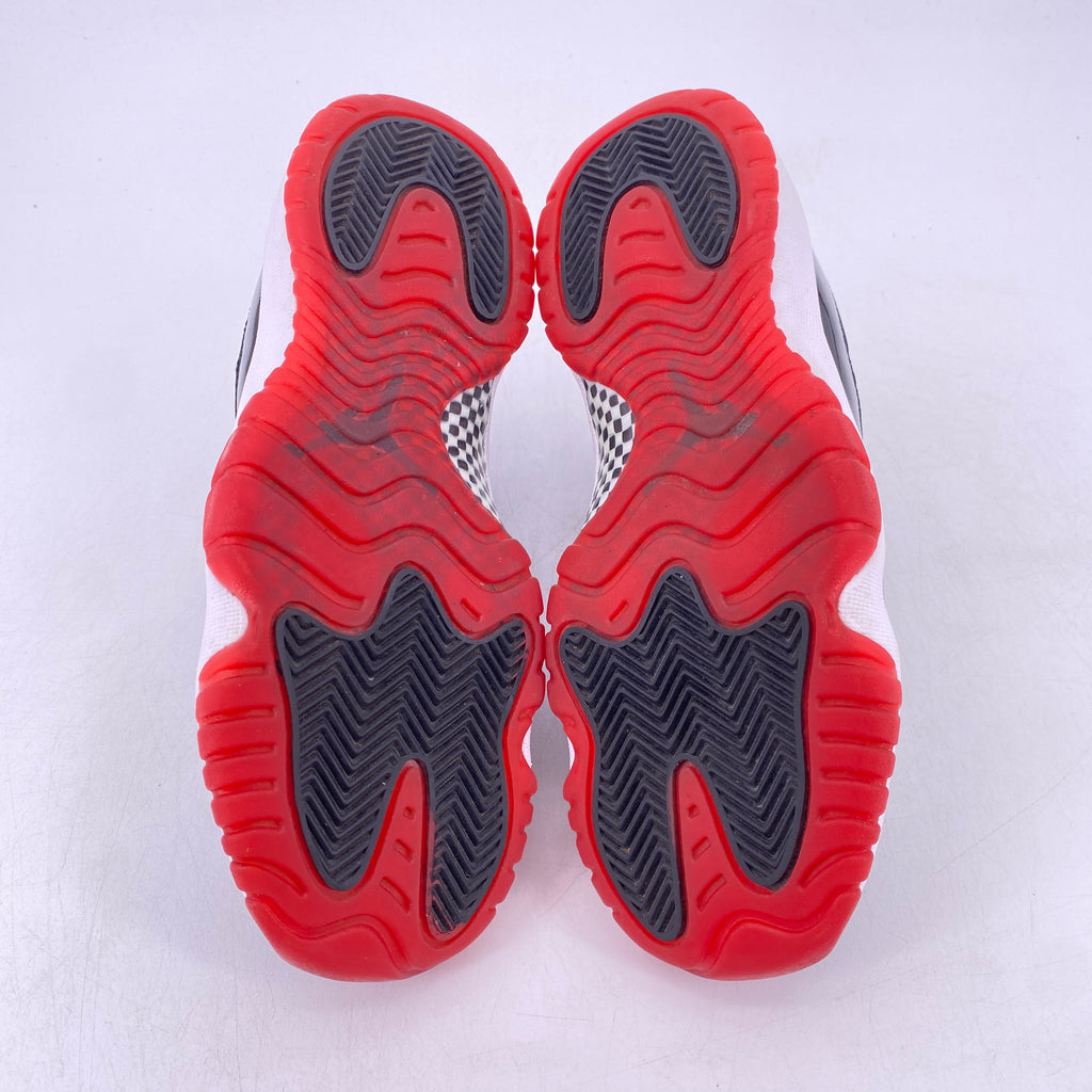 Air Jordan (GS) 11 Retro "Bred" 2019 Used Size 6.5Y