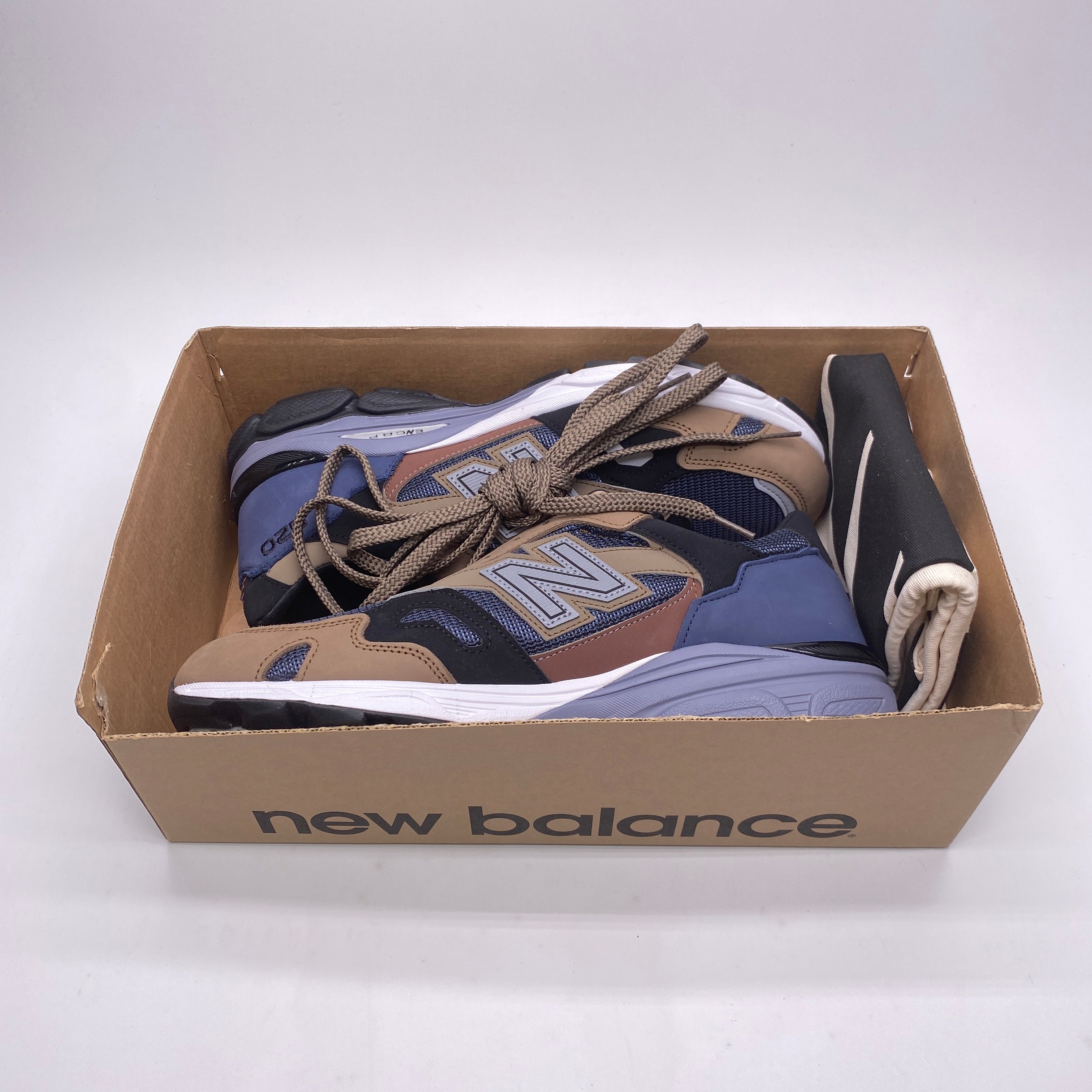 New Balance 920 &quot;Navy Beige Black&quot; 2022 New Size 10