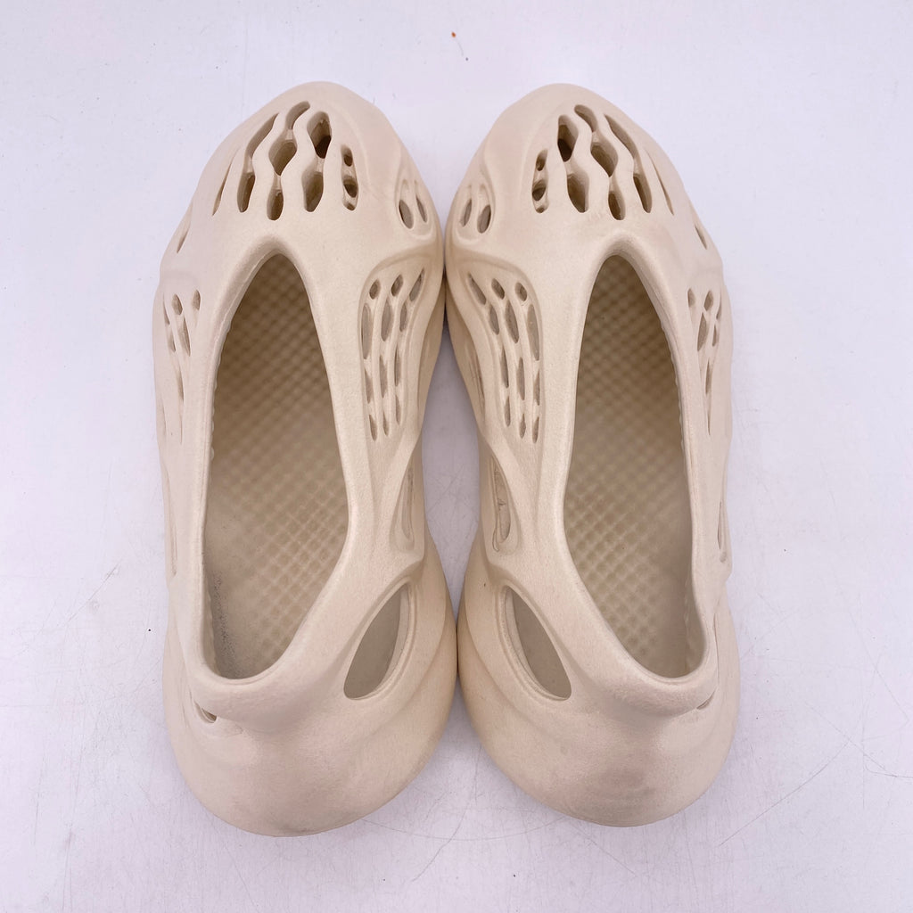 Yeezy Foam RNNR "Sand" 2021 Used Size 11