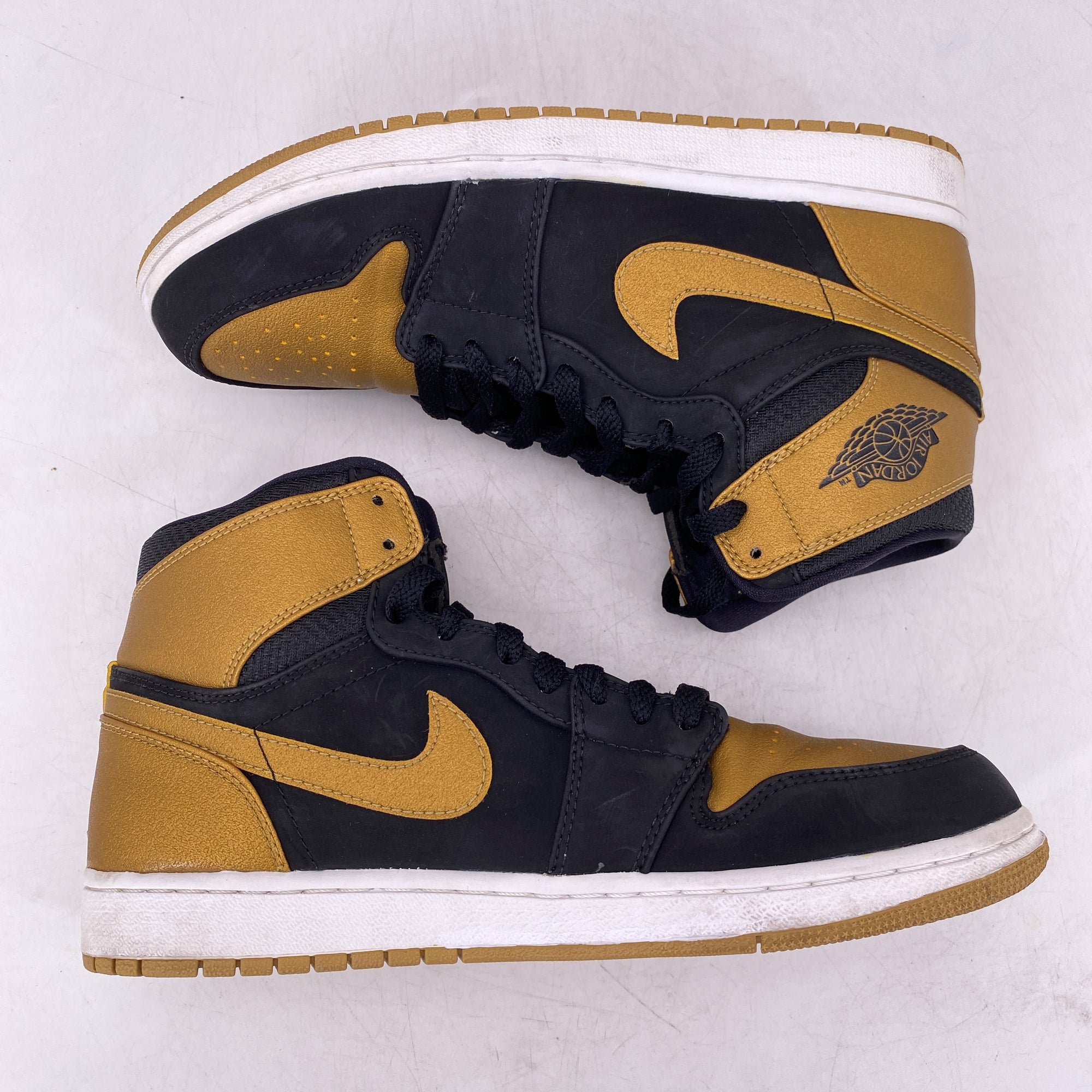 Air Jordan 1 Retro High &quot;Melo Pe&quot; 2014 Used Size 9