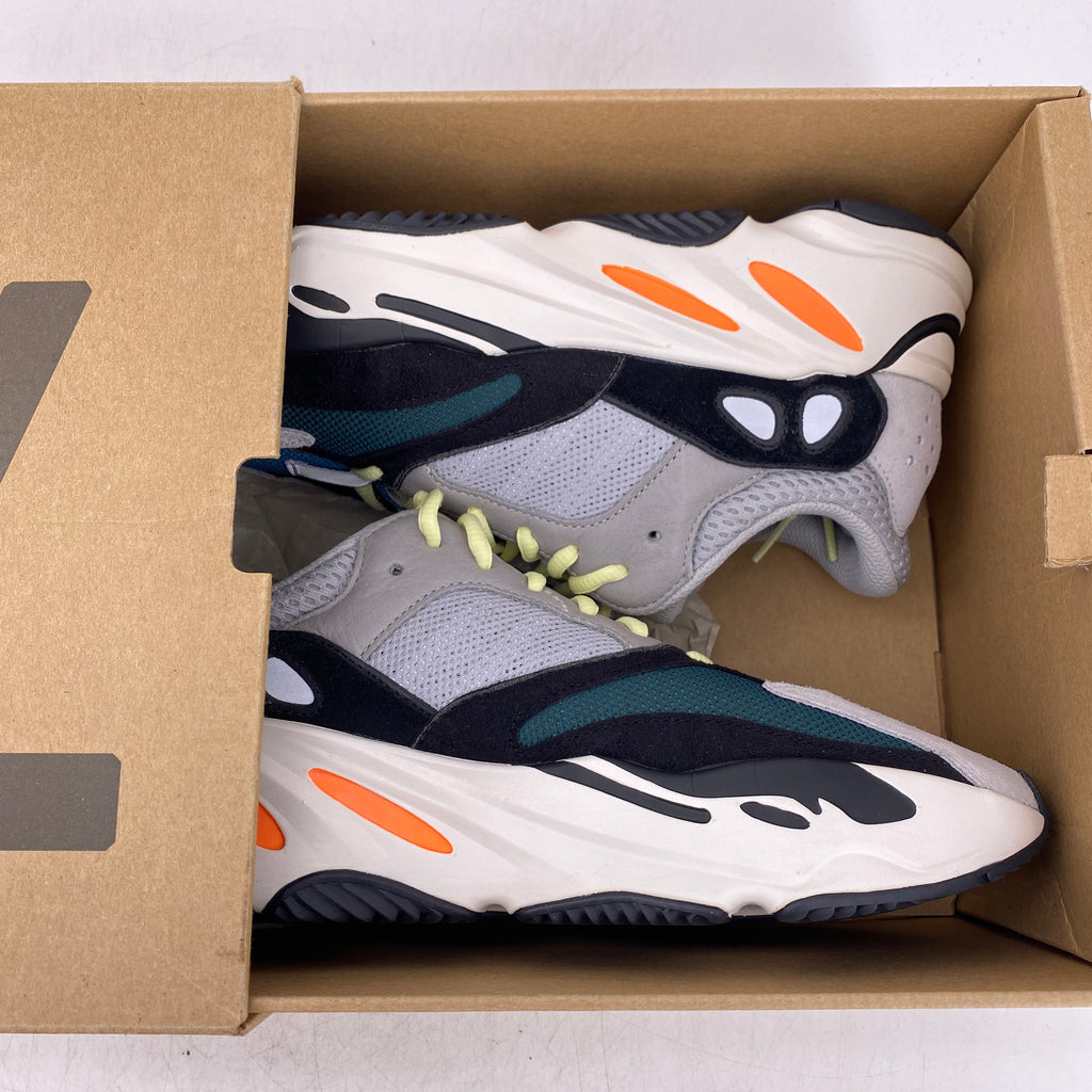 Yeezy 700 "Waverunner" 2023 Used Size 9