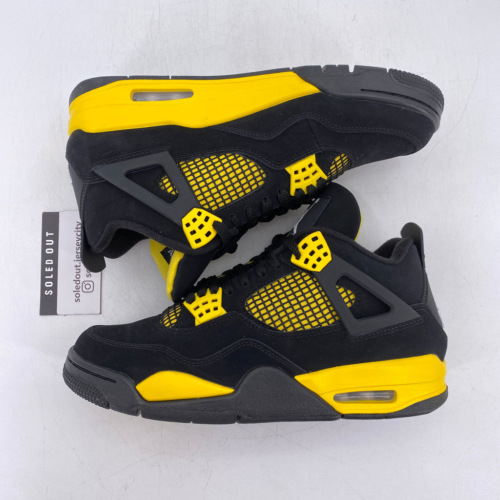Air Jordan 4 Retro "Thunder" 2023 Used Size 9