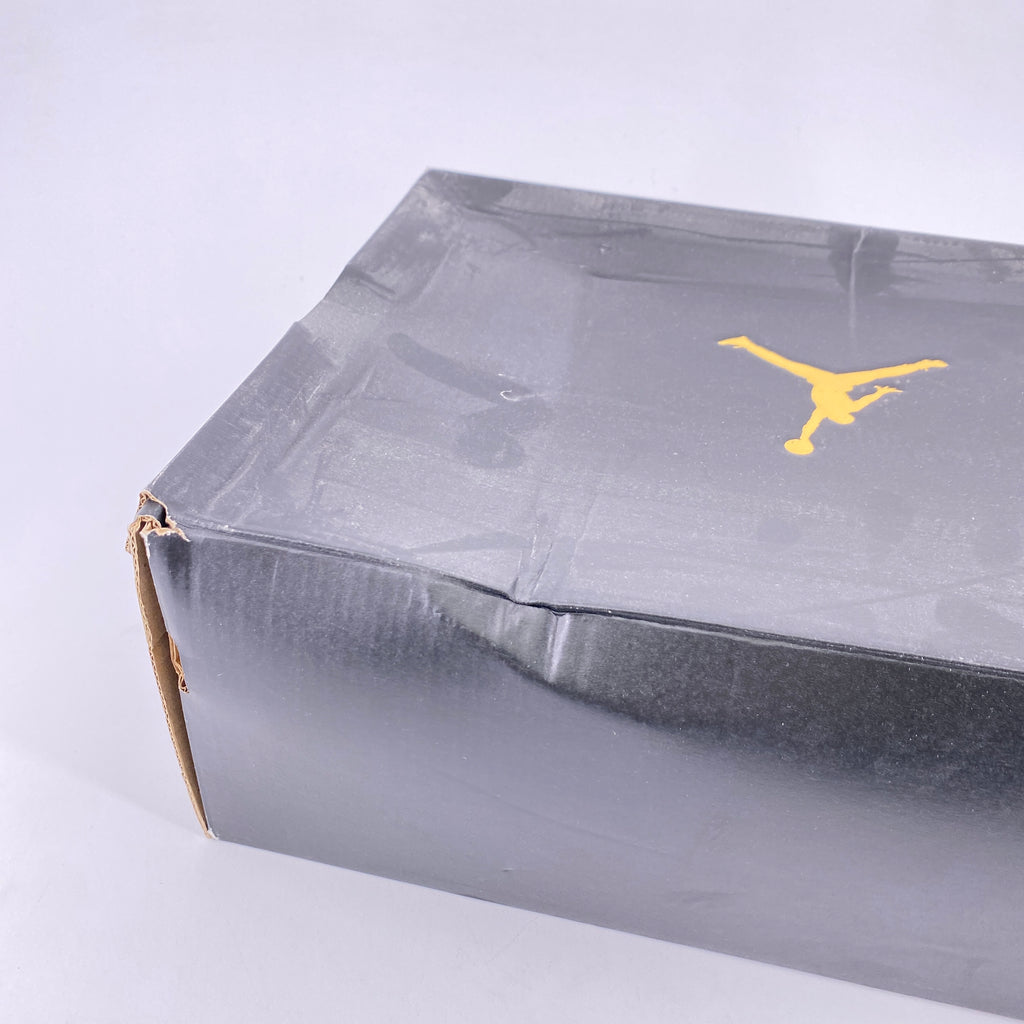Air Jordan (GS) 13 Retro "BLACK HYPER ROYAL" 2020 Used Size 7Y