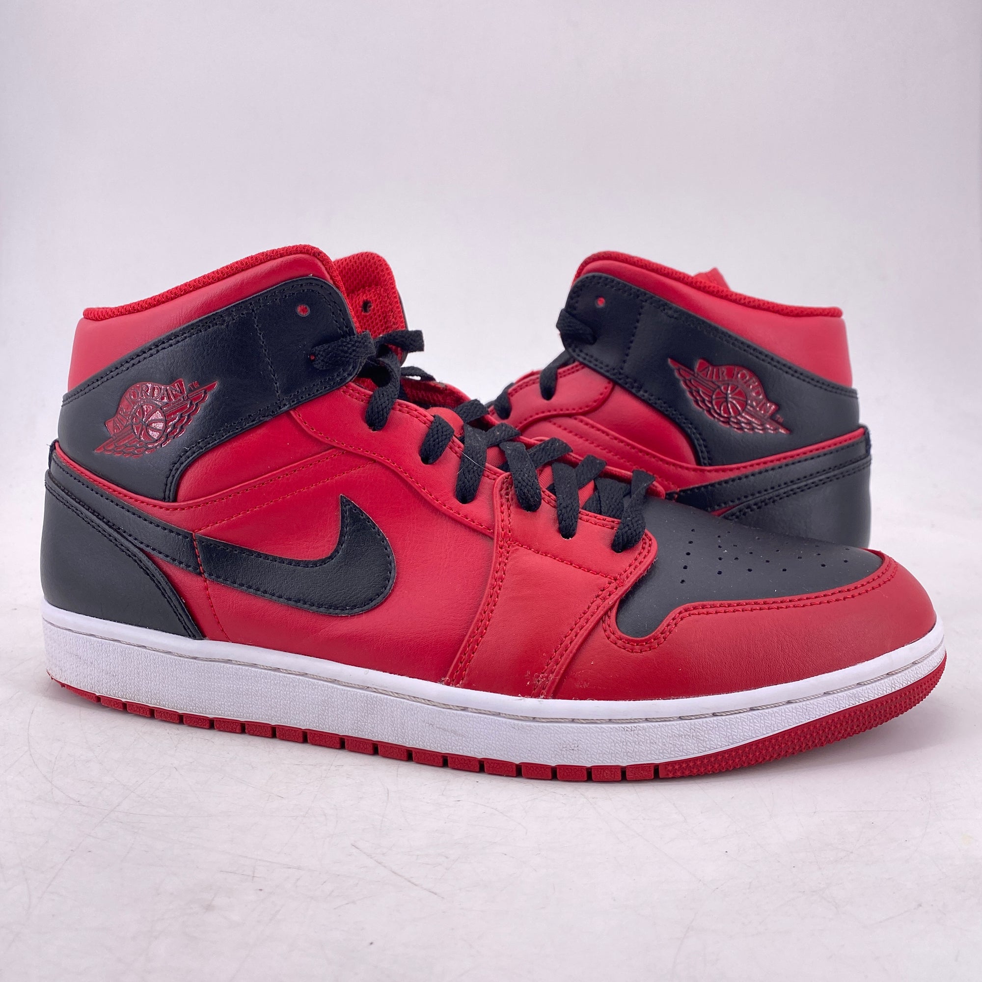 Air Jordan 1 Mid &quot;Reverse Bred&quot; 2021 Used Size 12