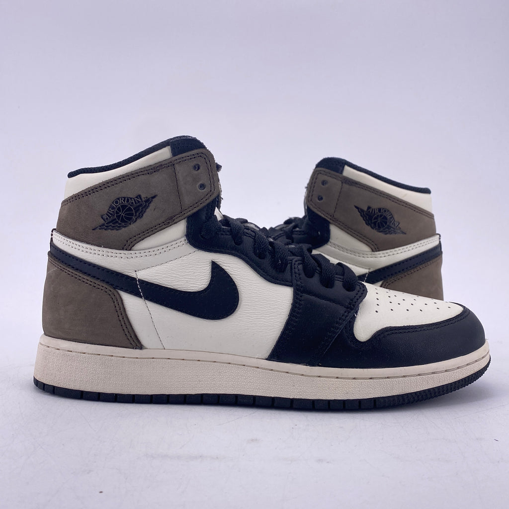 Air Jordan (GS) 1 Retro High "Dark Mocha" 2020 Used Size 7Y