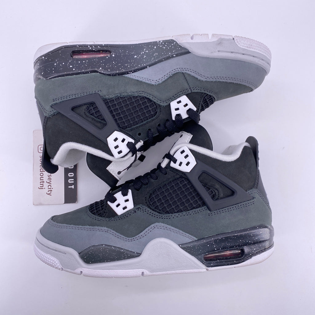 Air Jordan (GS) 4 Retro "Fear Pack" 2024 Used Size 4.5Y