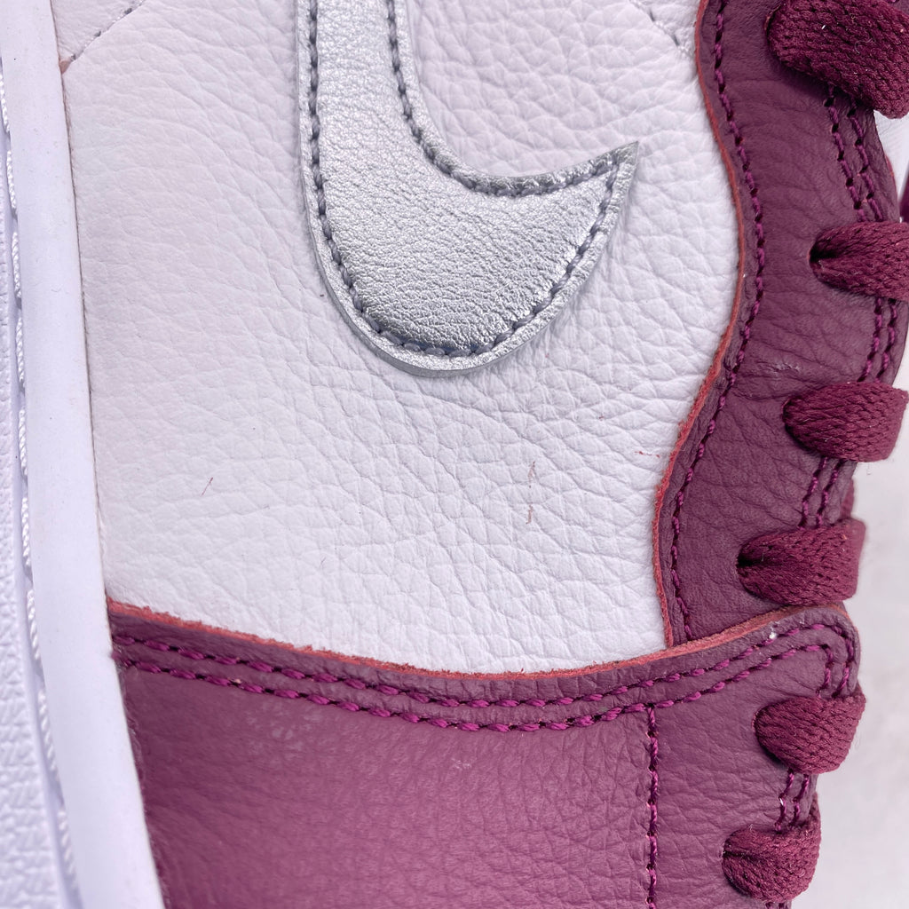 Air Jordan 1 Retro High OG "Bordeaux" 2021 New Size 10