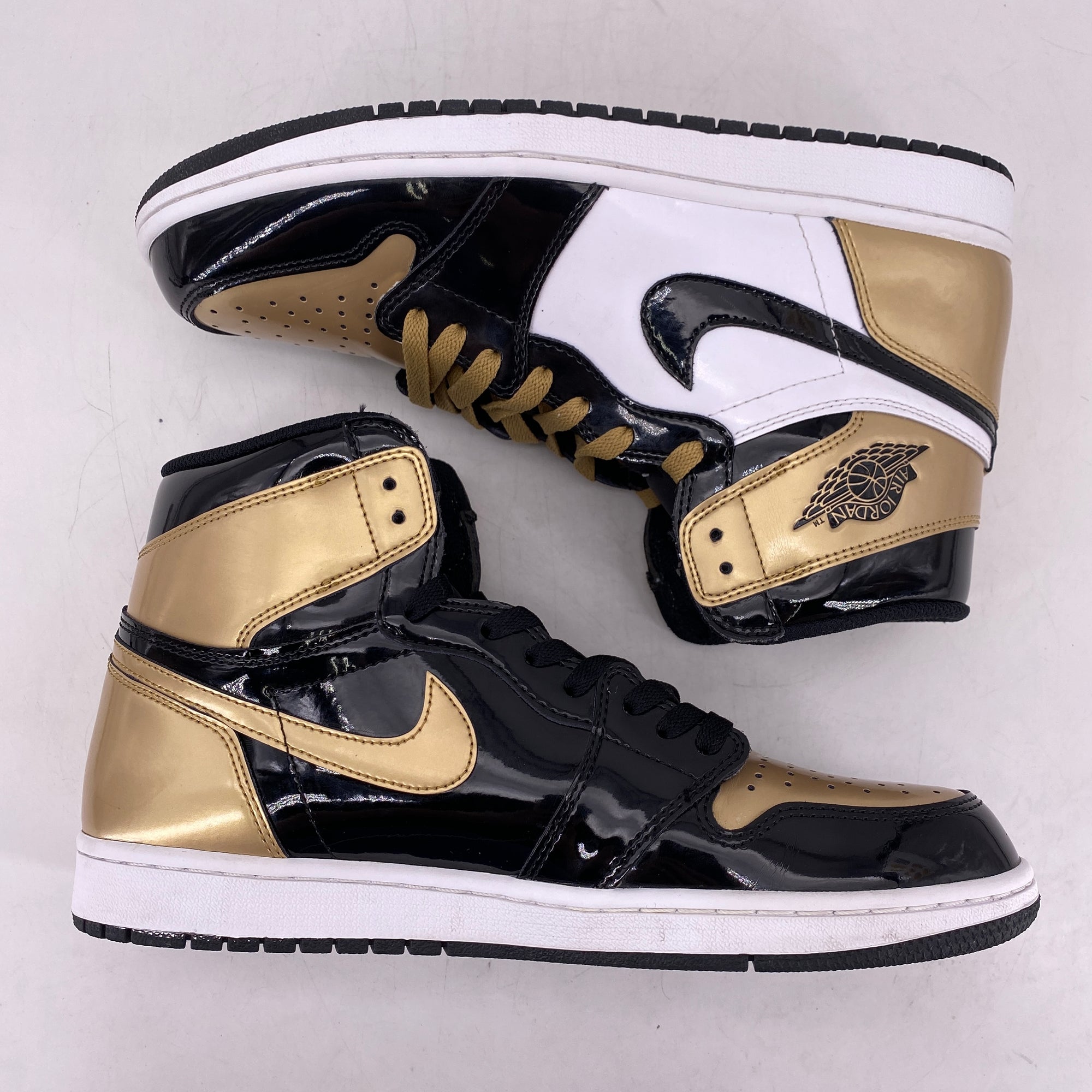 Air Jordan 1 Retro High OG &quot;Gold Toe&quot; 2018 Used Size 10.5