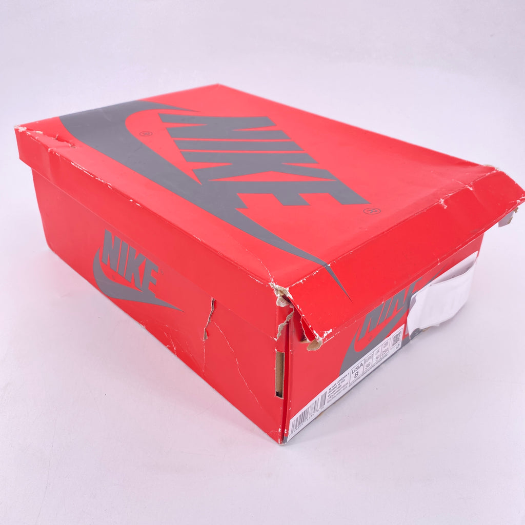 Air Jordan (W) 1 Retro High OG "Varsity Red" 2022 Used Size 8W