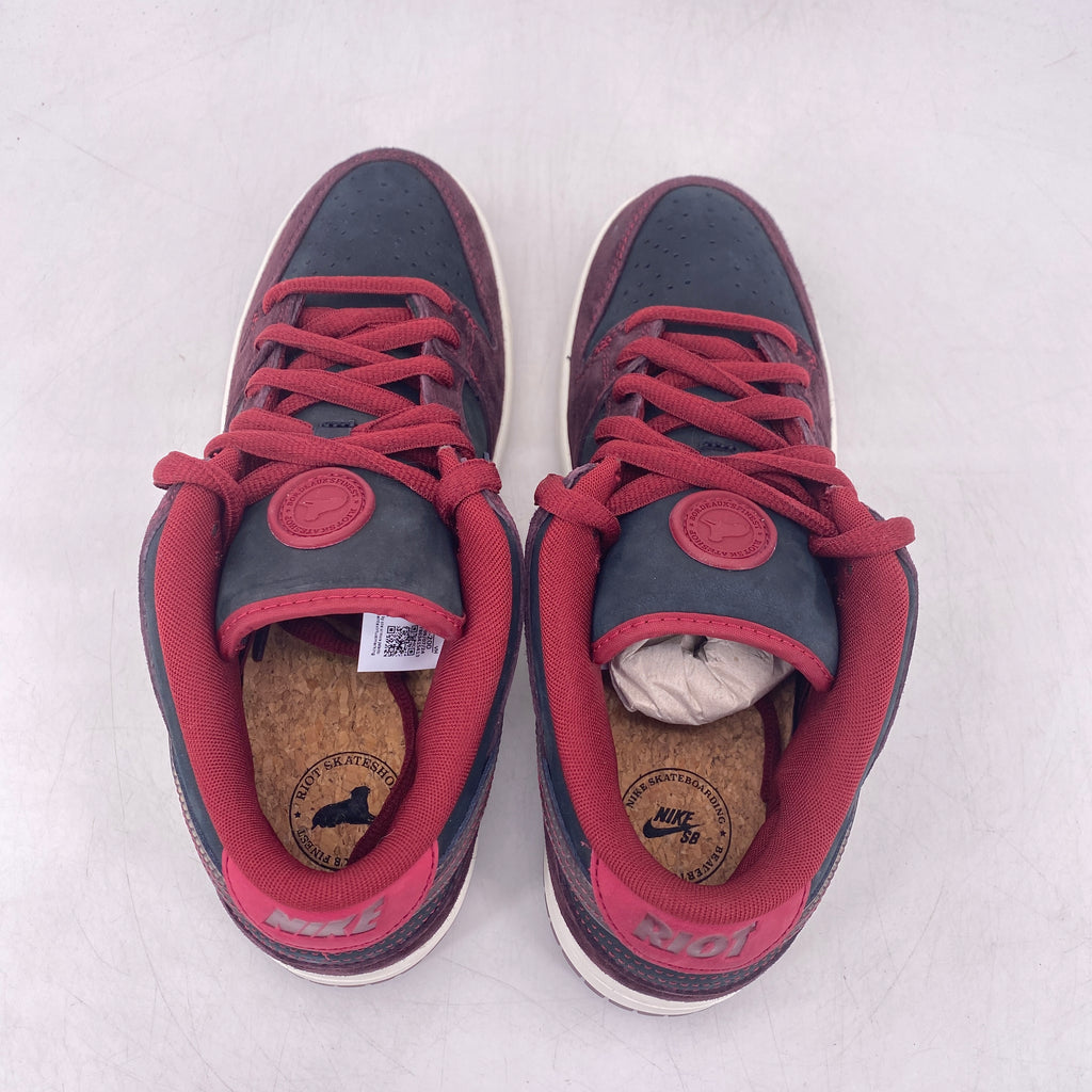 Nike SB Dunk Low "Riot Skateshop" 2025 New Size 9.5