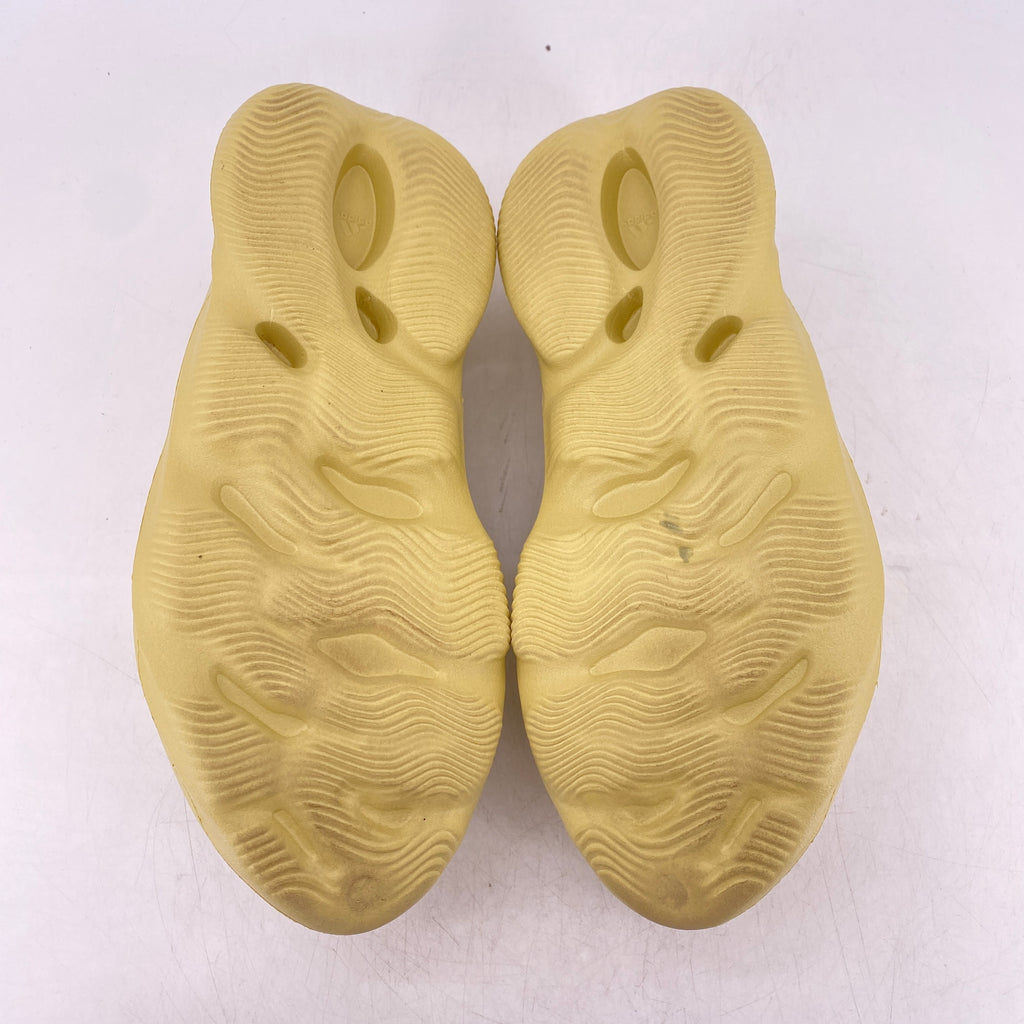 Yeezy Foam RNNR "Sulfur" 2022 Used Size 12