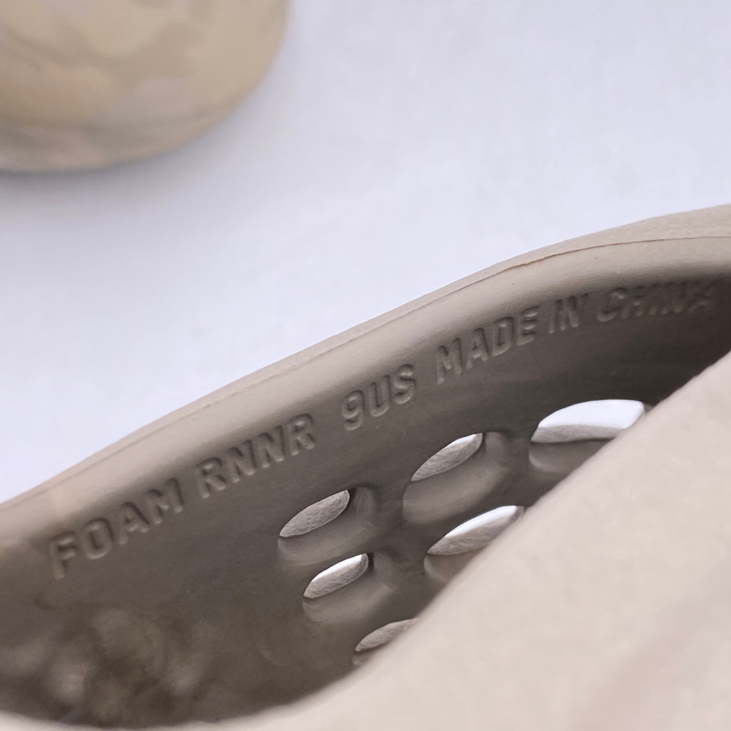 Yeezy Foam RNNR "Stone Sage" 2022 New Size 9
