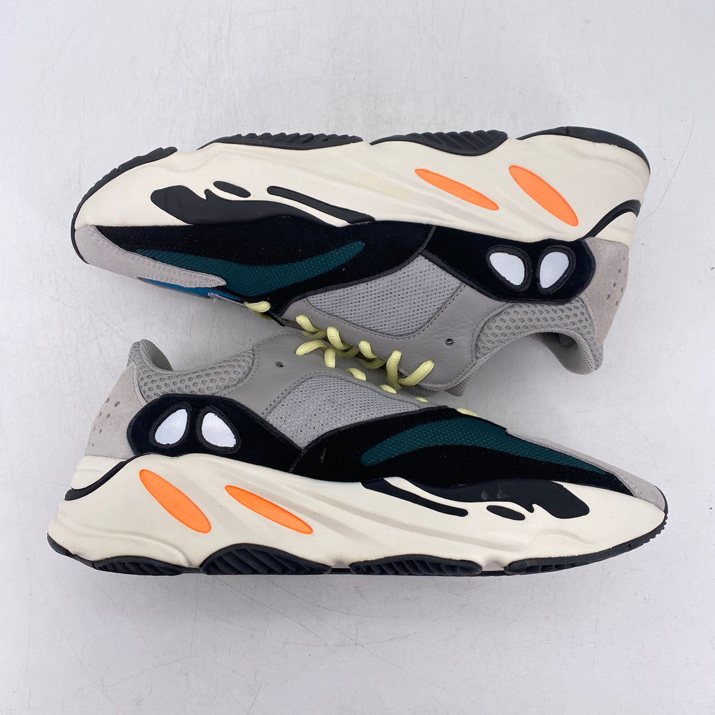 Yeezy 700 "Waverunner" 2017 Used Size 11