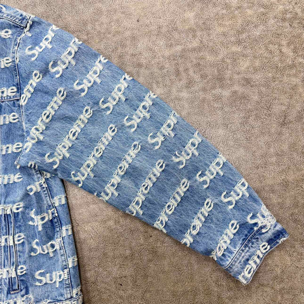 Supreme Trucker Jacket "FRAYED LOGOS" Blue Used Size XL