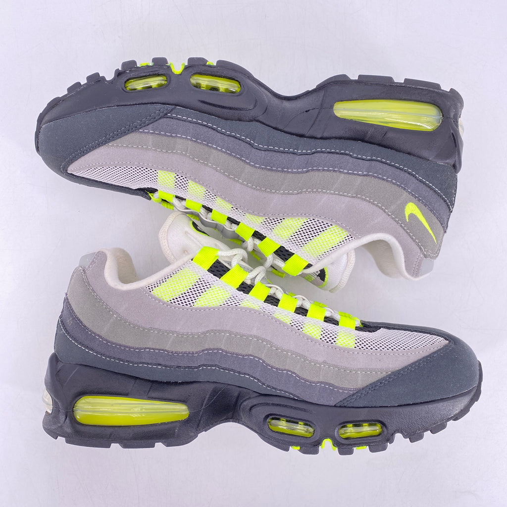 Nike Air Max 95 "Neon" 2024 Used Size 8.5