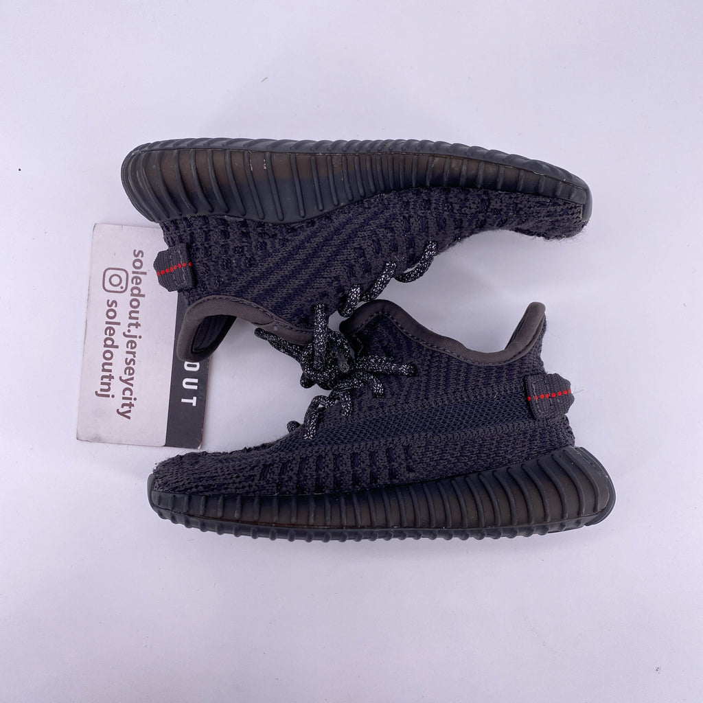 Yeezy (INFANT) 350 V2 "Black" 2019 Used Size 6K