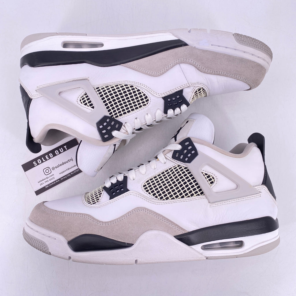 Air Jordan 4 Retro "Military Black" 2022 Used Size 14