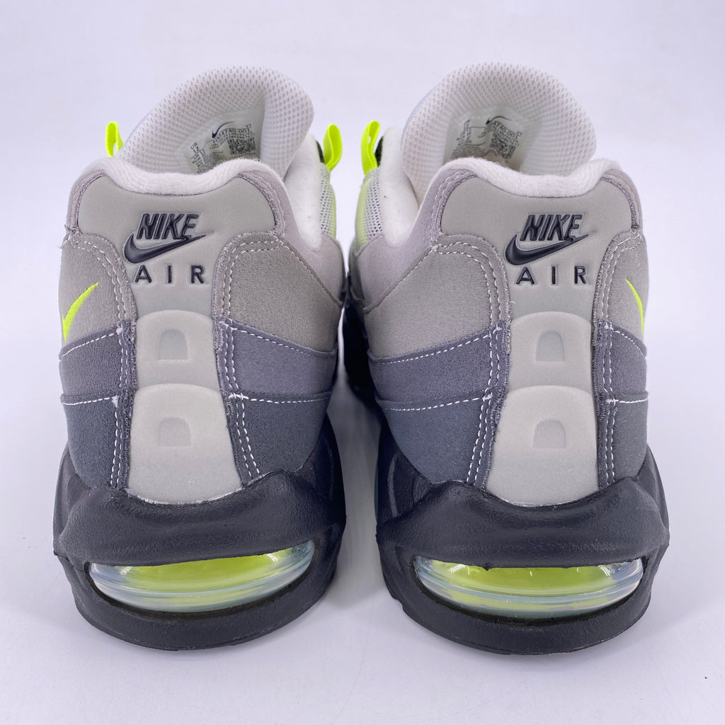 Nike Air Max 95 "Neon" 2025 Used Size 12