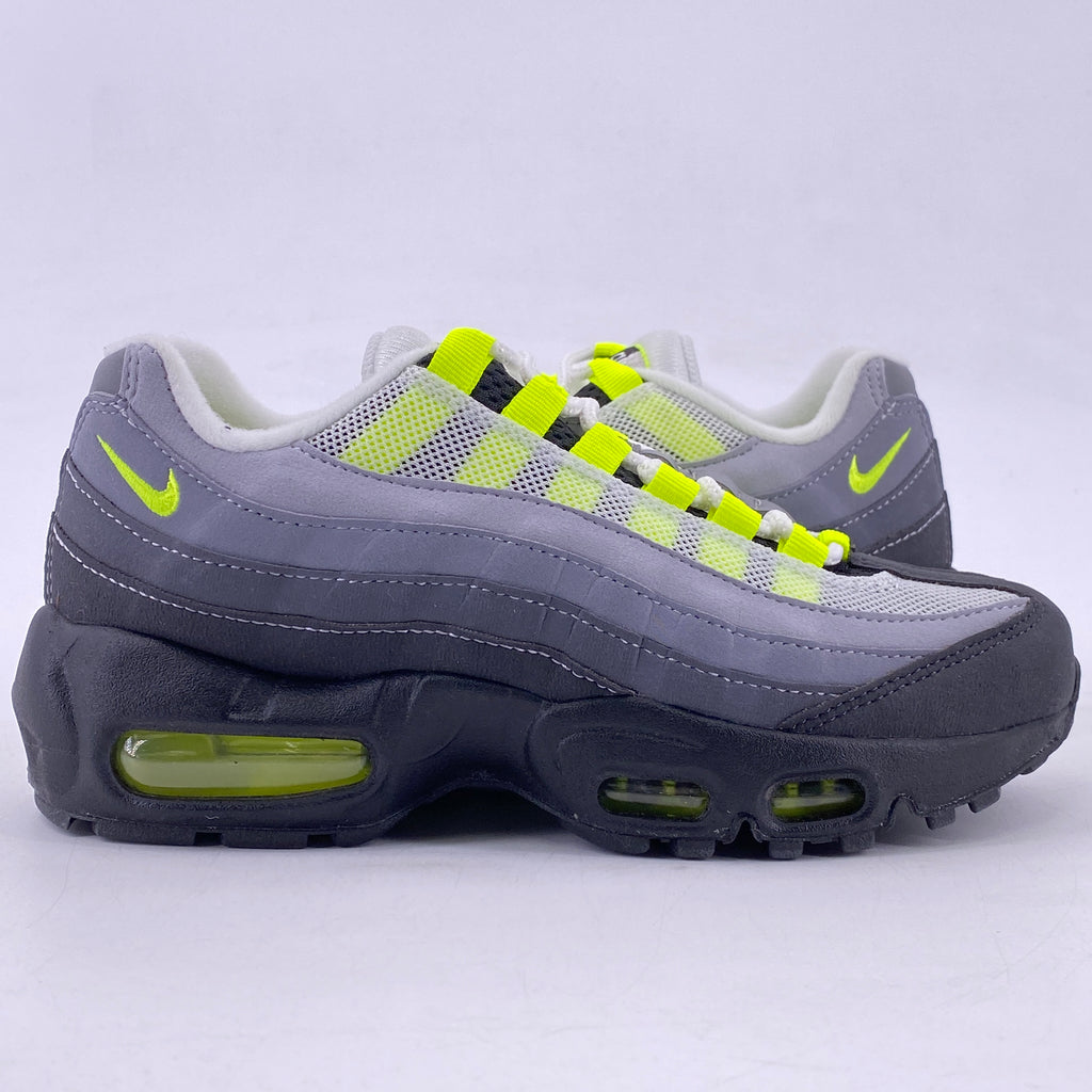 Nike (GS) Air Max 95 "Neon" 2020 New Size 4Y