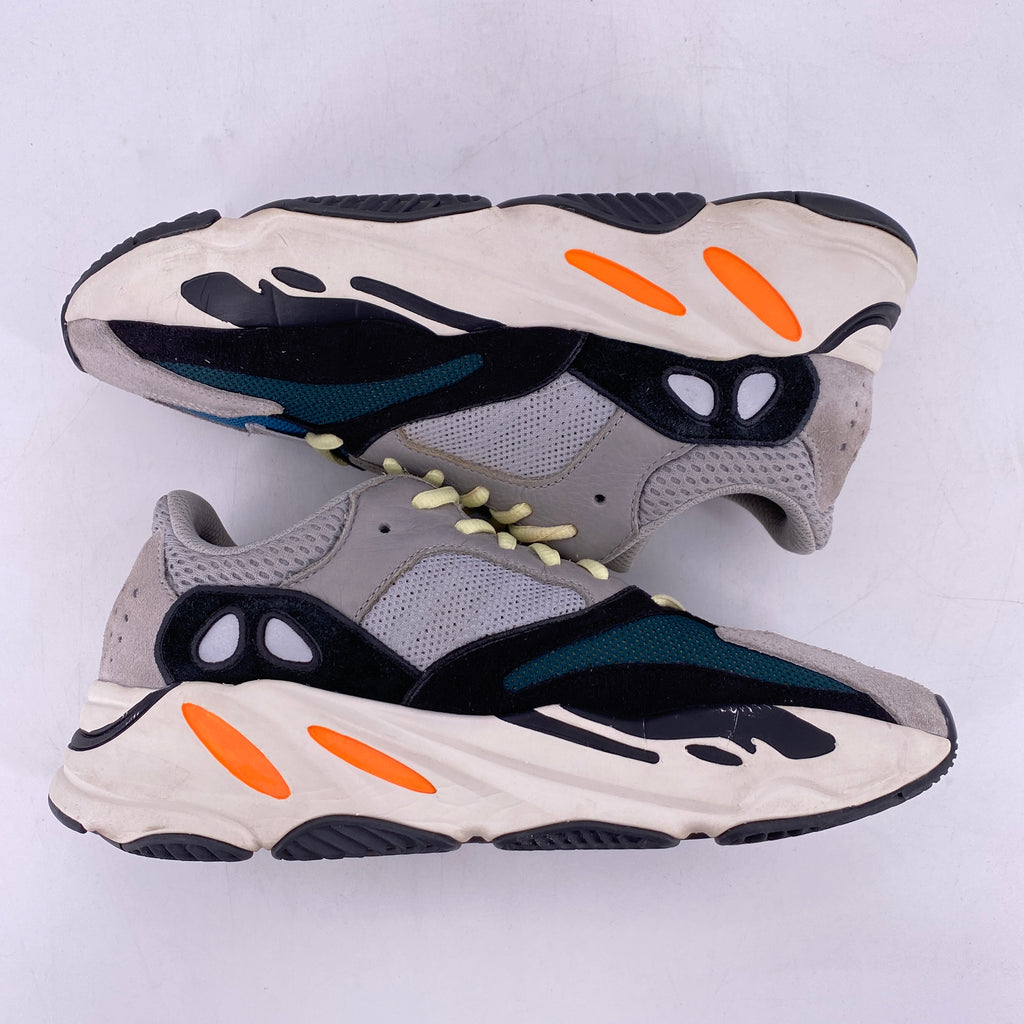 Yeezy 700 "Waverunner" 2018 Used Size 7.5