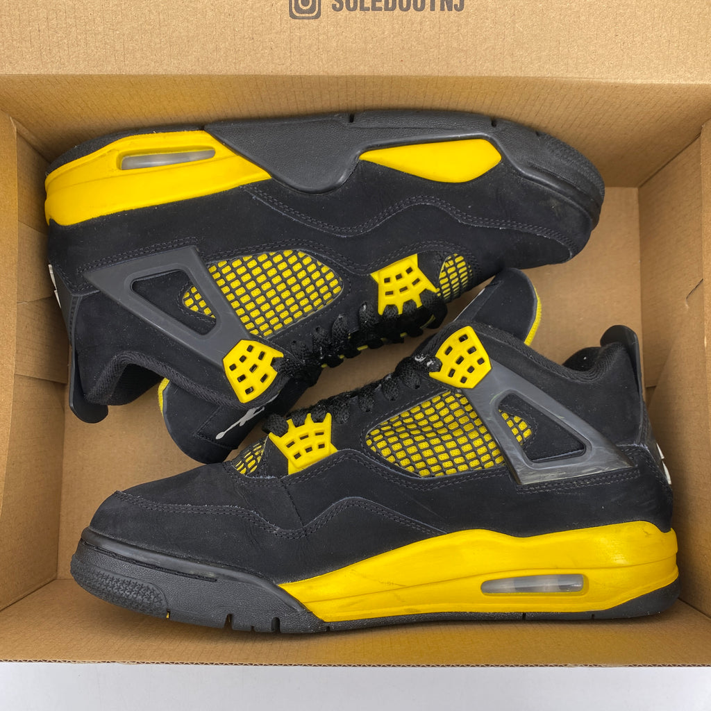 Air Jordan 4 Retro "Thunder" 2023 Used Size 8