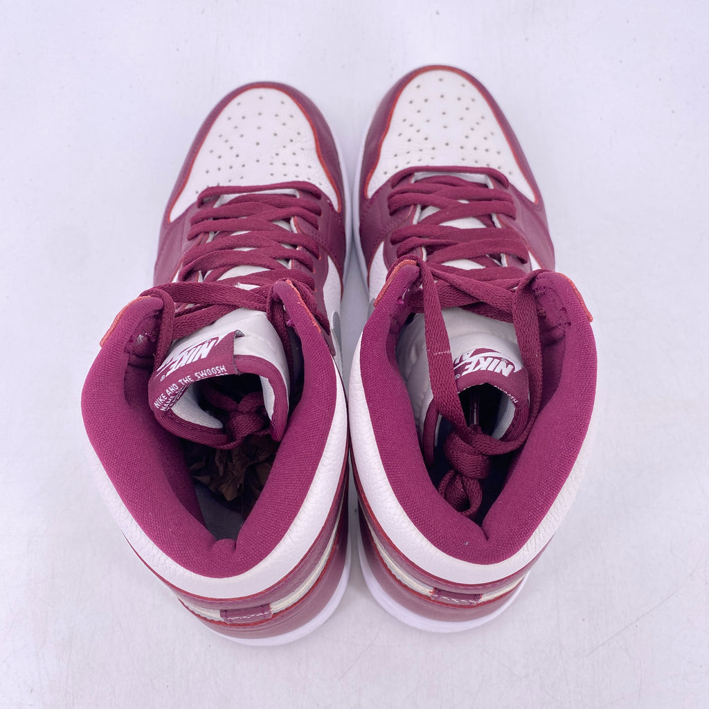 Air Jordan 1 Retro High "Bordeaux" 2021 Used Size 12
