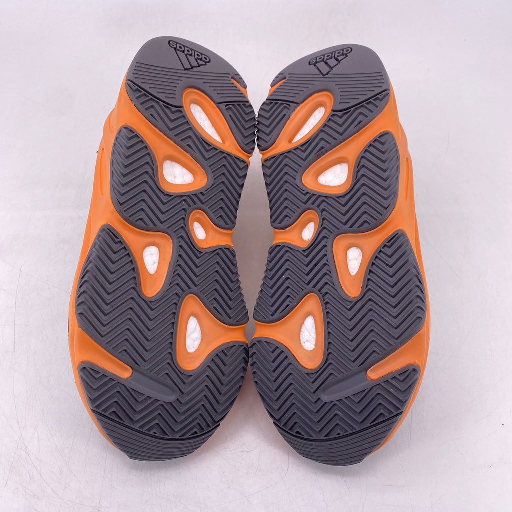 Yeezy 700 "Wash Orange" 2021 Used Size 6.5