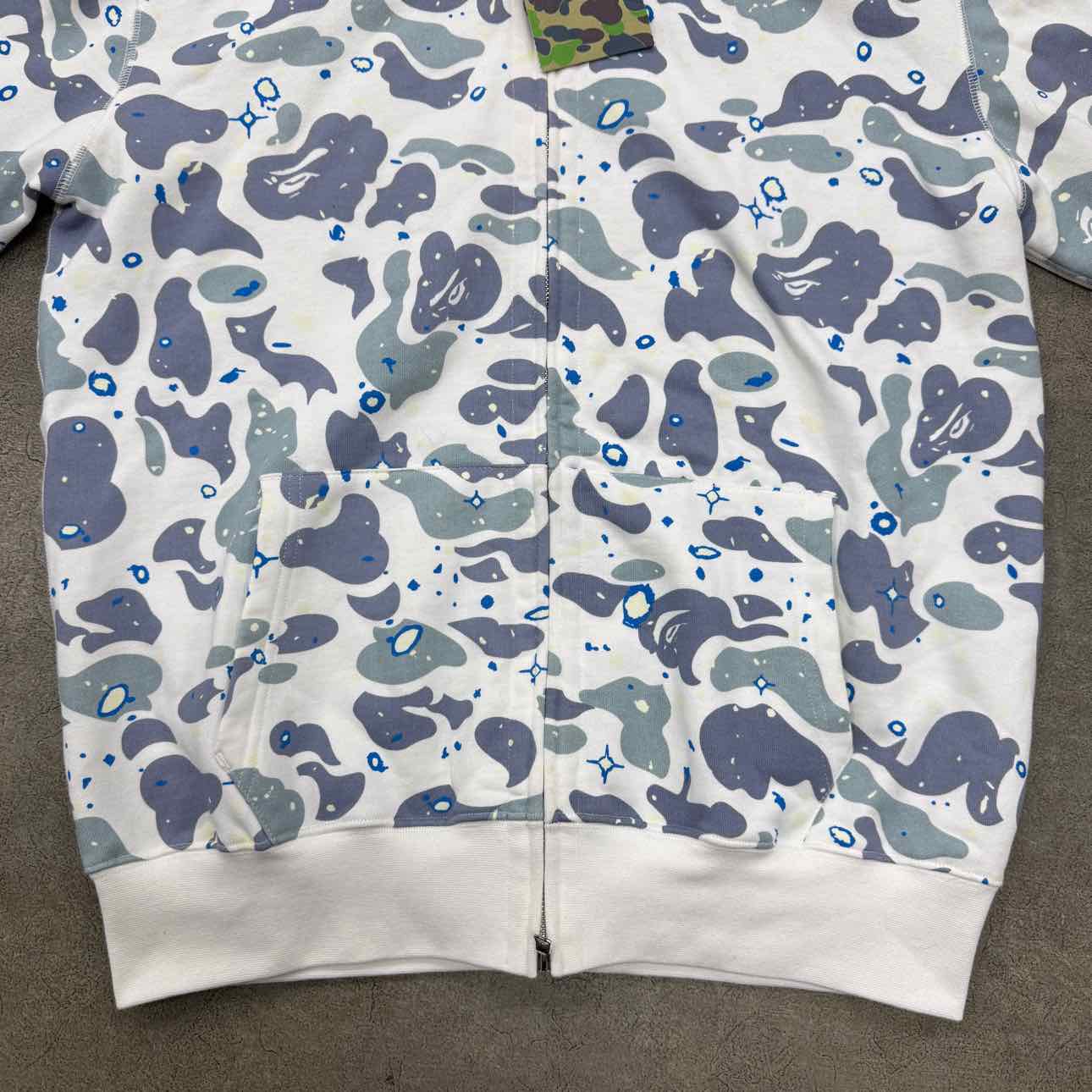 Bape Zip Up &quot;DOUBLE SHARK&quot; White Used Size XL