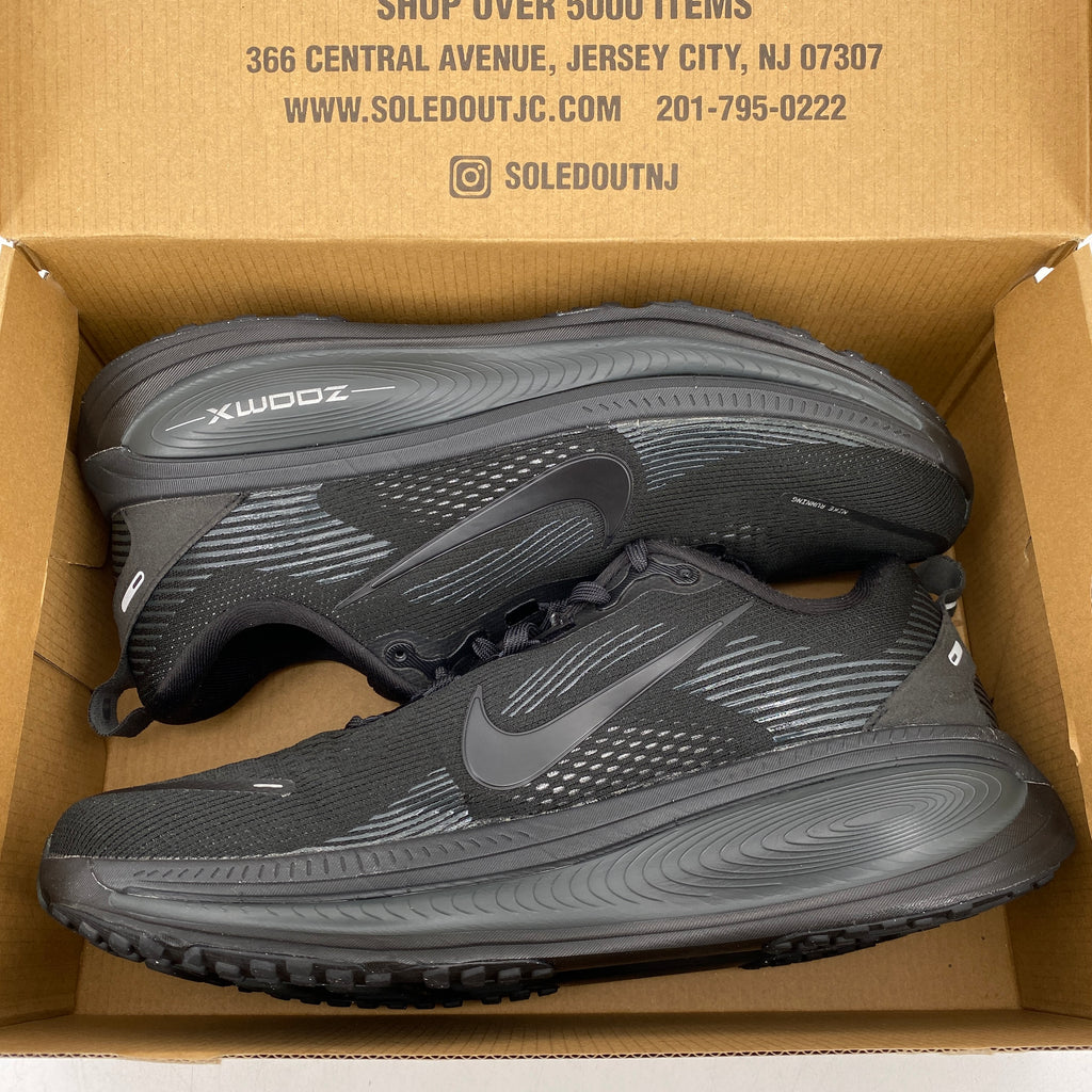Nike Vomero 18 "Black Smoke Grey" 2025 Used Size 10.5