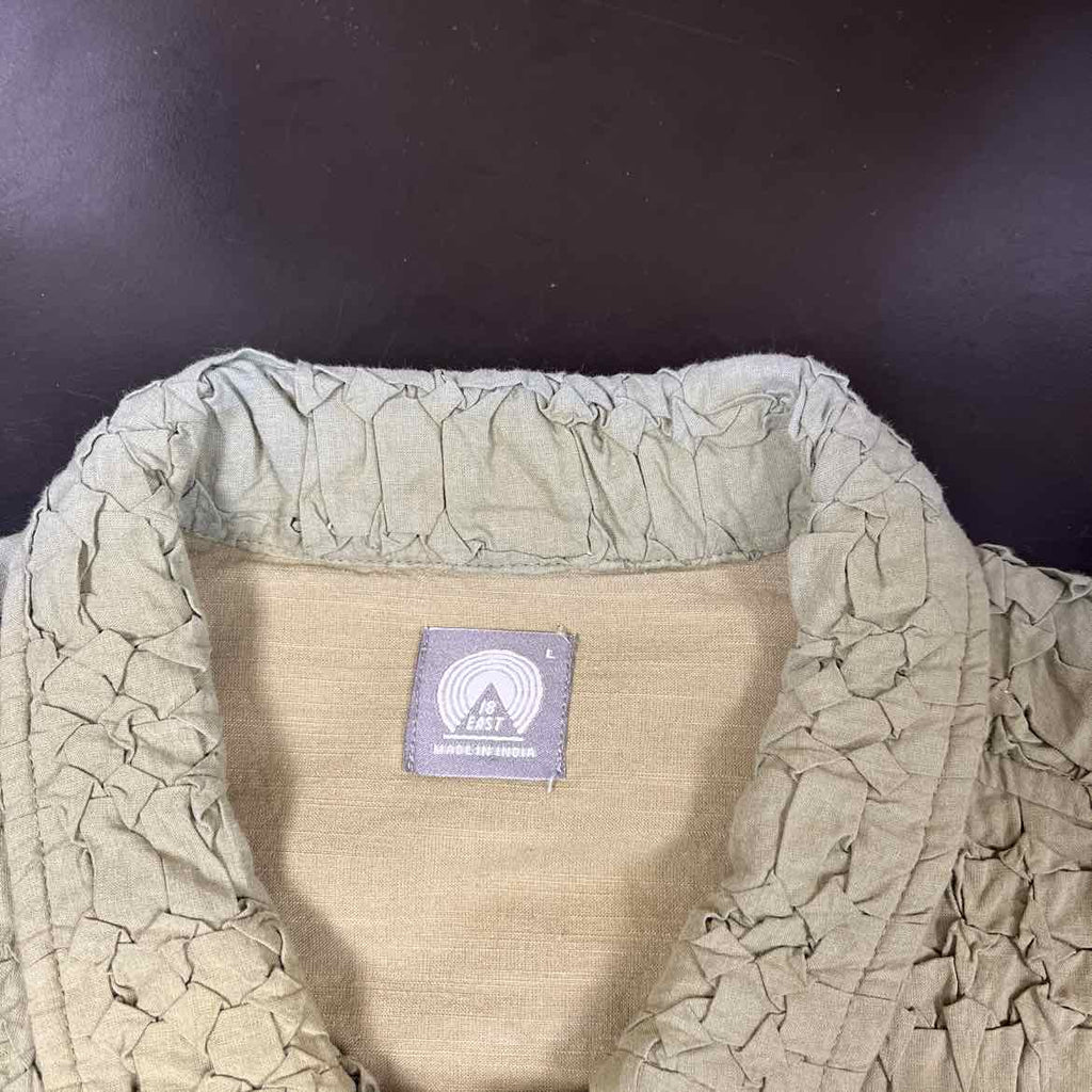 18 East Polo "CRINKLED" Olive Used Size L
