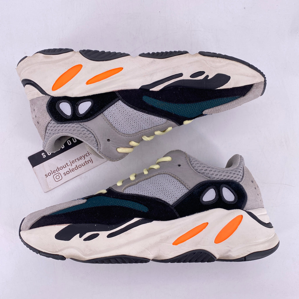 Yeezy 700 "Waverunner" 2018 Used Size 7.5