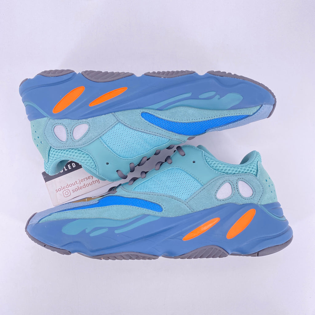 Yeezy 700 "Faded Blue" 2021 Used Size 11.5