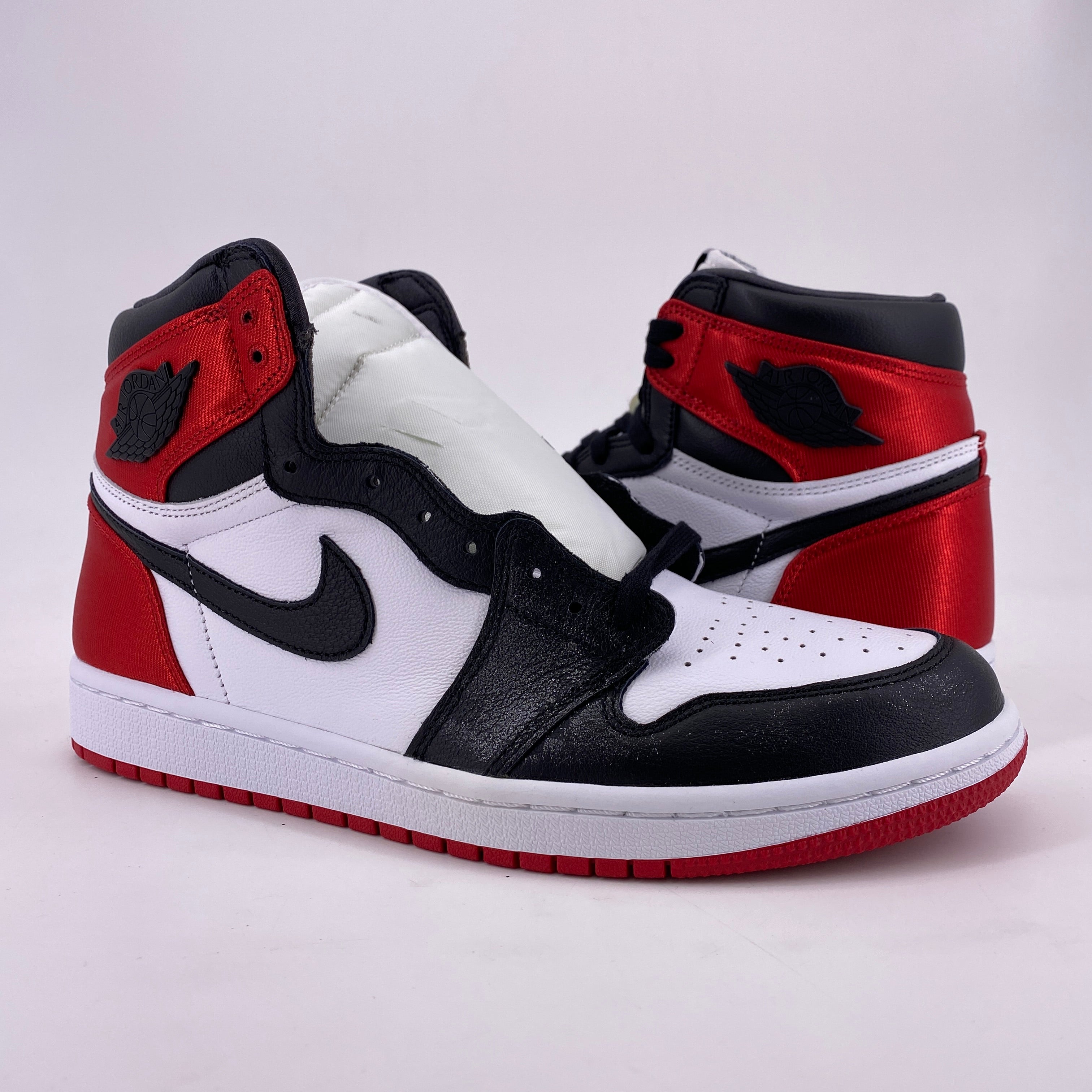 Air Jordan W 1 Retro High OG Satin Black Toe 2019 Size 11W SOLED OUT JC