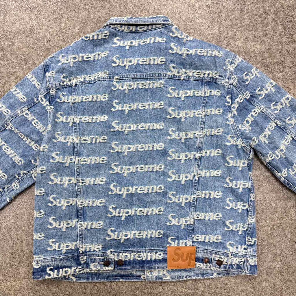 Supreme Trucker Jacket "FRAYED LOGOS" Blue Used Size XL