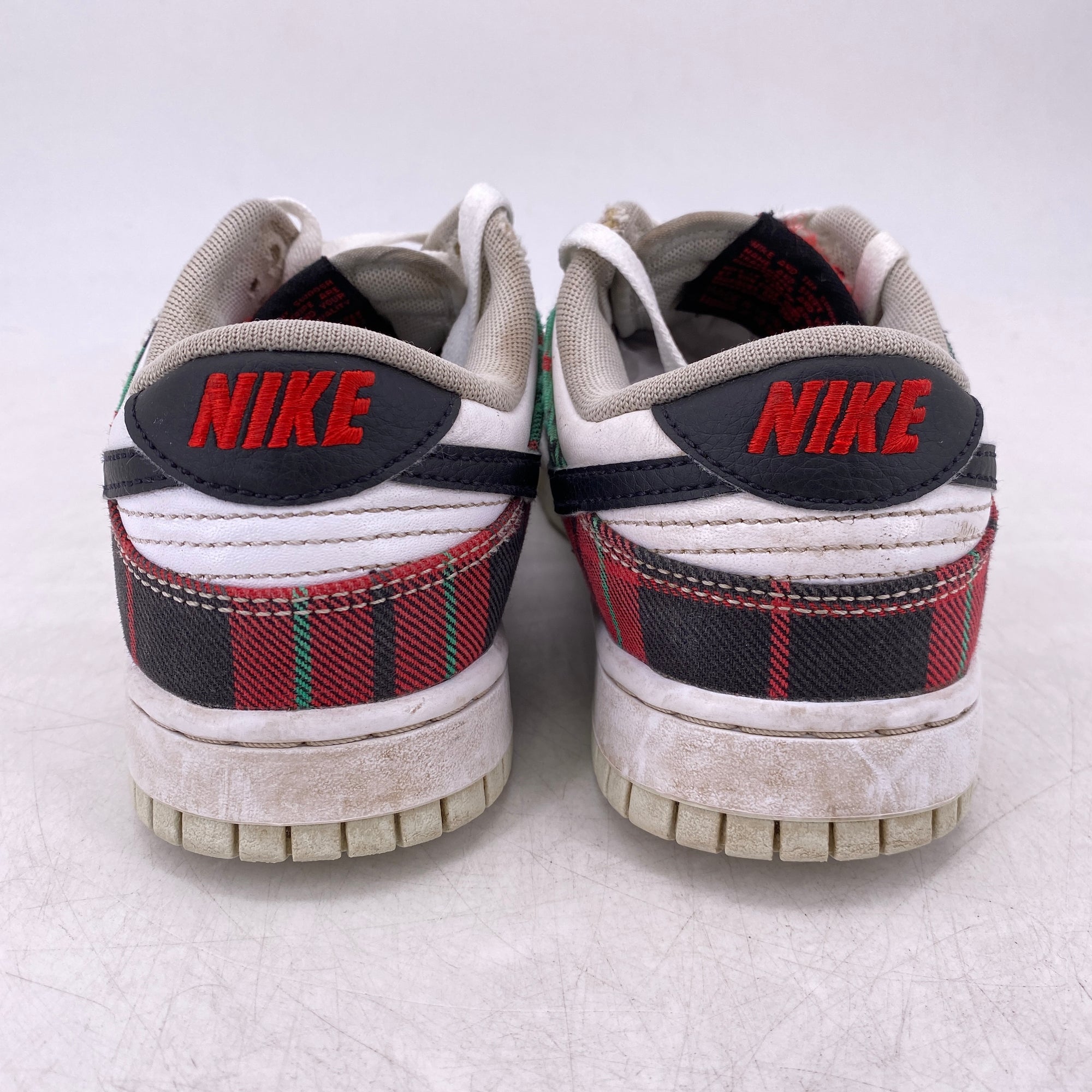 Nike Dunk Low &quot;Tartan Plaid&quot; 2023 Used Size 7