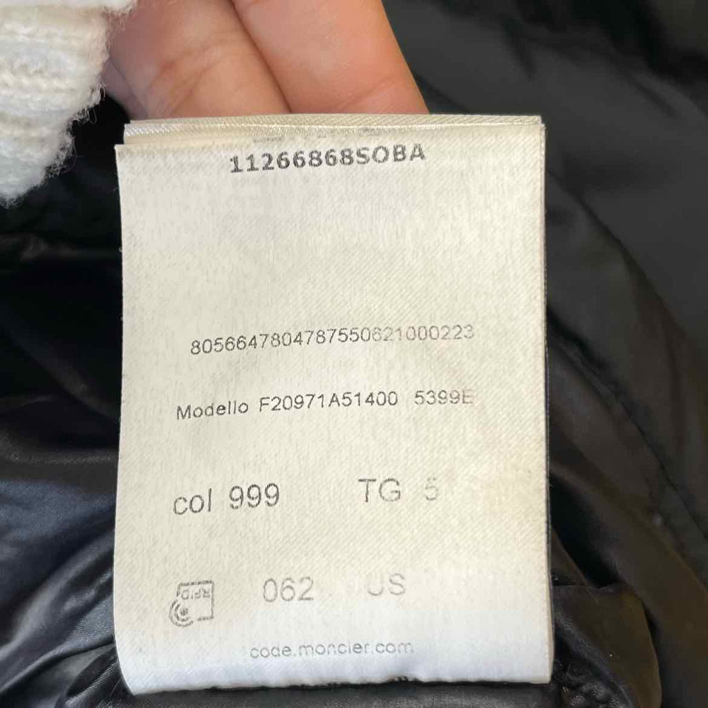 Moncler Jacket "RODENBERG GIUBBOTTO" Black Used Size 5