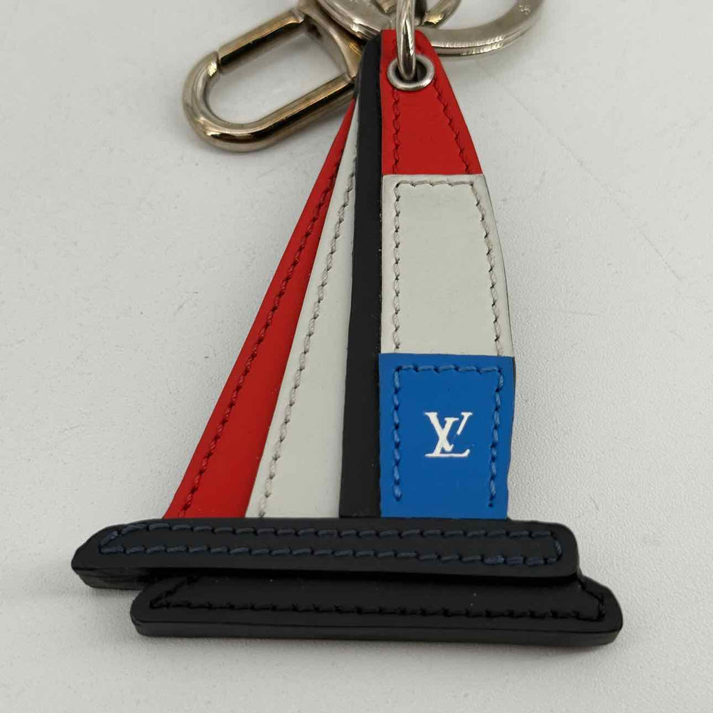 Louis Vuitton Keychain "BOAT" Used Red